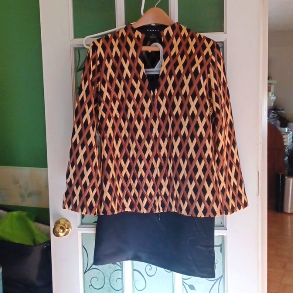 Weavz jacket size large Le Suit Skirt size 10